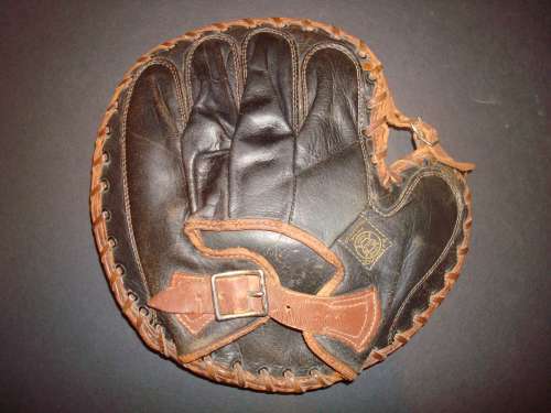 A.J. Reach 31 Catchers Mitt Back
